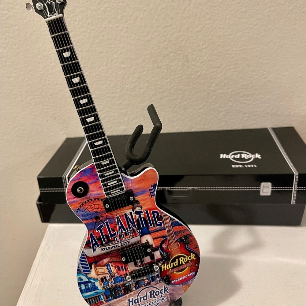 Hard Rock Atlantic City Miniature Guitar - Picture 3 of 11